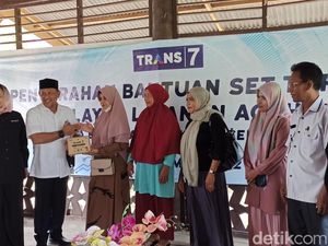 TRANS7 Bagikan Ribuan STB Gratis ke Warga Banda Aceh TRANS7 Bagikan Ribuan STB Gratis ke Warga Banda Aceh