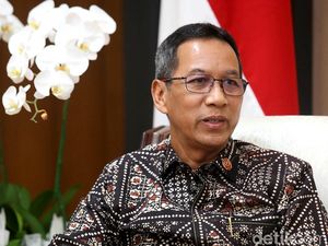 Kasetpres Jelaskan Alasan Jokowi Batal Kunker ke Jatim Senin Lalu