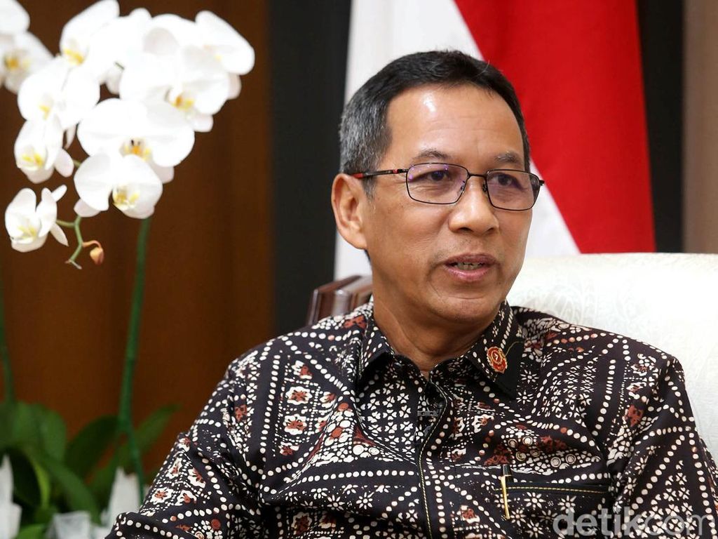 RI Masuk Transisi Endemi, Bertemu Jokowi Masih Perlu Pakai Masker?