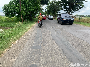 Jalan Rusak di Tanjungpura-Rengasdengklok Segera Diperbaiki Jalan Rusak di Tanjungpura-Rengasdengklok Segera Diperbaiki