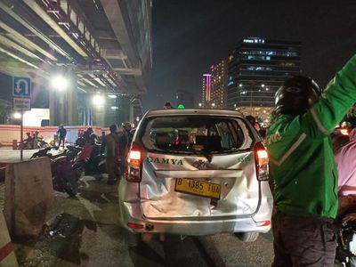 Penampakan Kecelakaan Beruntun Depan Menara Saidah Tewaskan 2 Orang