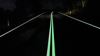 Keren Banget! Marka Jalan di Australia Glow in The Dark