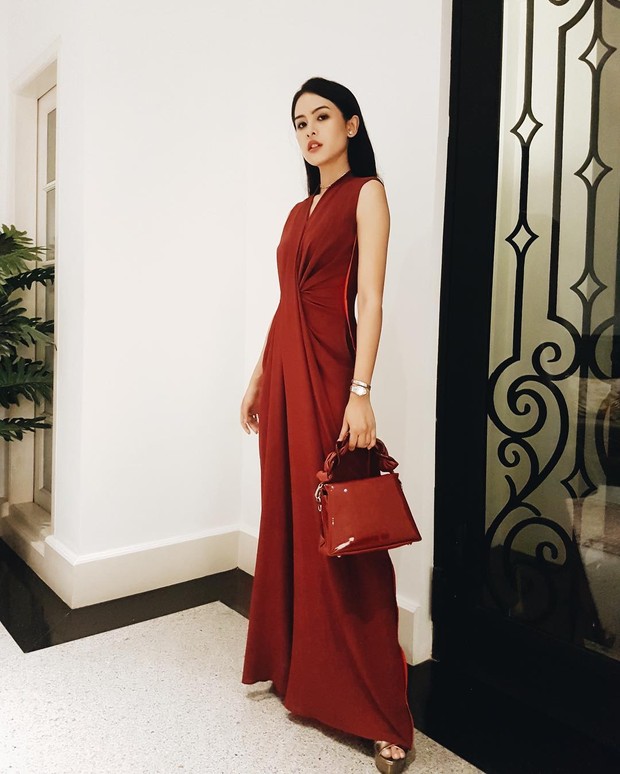 Potret Stylish Maudy Ayunda Saat Memakai Busana Formal dan Elegan