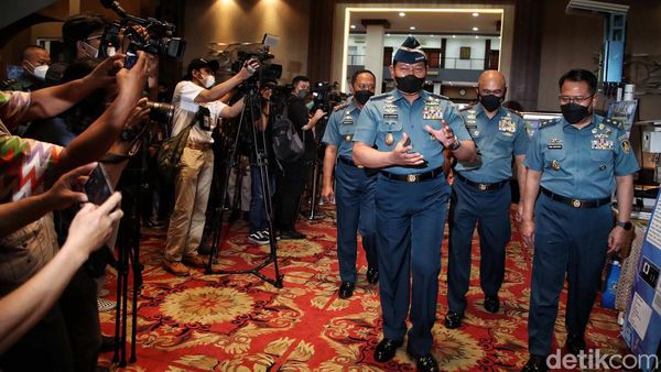 KSAL Laksamana Yudo Margono Tinjau Pameran Teknologi STTAL