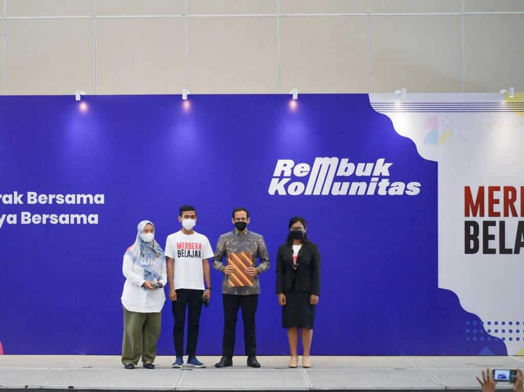 Nadiem: Komunitas Merdeka Belajar Berperan dalam Sistem Pendidikan RI Nadiem: Komunitas Merdeka Belajar Berperan dalam Sistem Pendidikan RI