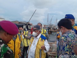Menteri PUPR Cek Tanggul Darurat Pelabuhan Tanjung Emas: Besok Harus Selesai