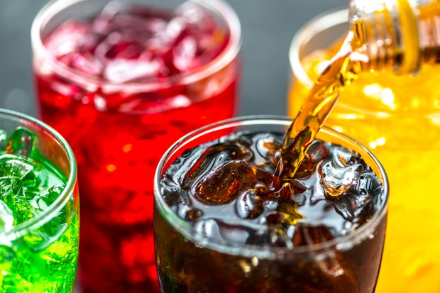 Minuman soda yang mengandung pemanis buatan/Foto: Freepik.com/rawpixel.com