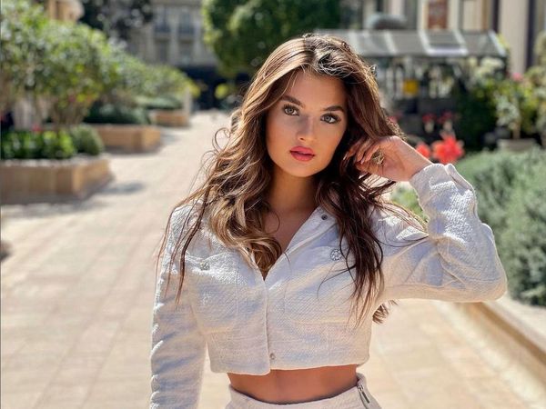 8 Potret Valerie Vasilieva, Dicoret dari Miss Global karena Hina Polisi Bali