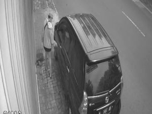 Mobil Driver Online di Kota Malang Dirusak, Kerugian Rp 10 Juta Mobil Driver Online di Kota Malang Dirusak, Kerugian Rp 10 Juta