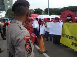 Pagi-pagi Korban AJB Bumiputera Kumpul di Patung Kuda, Siap Geruduk Istana
