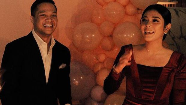 Naysilla Mirdad dan Arfito Hutagalung