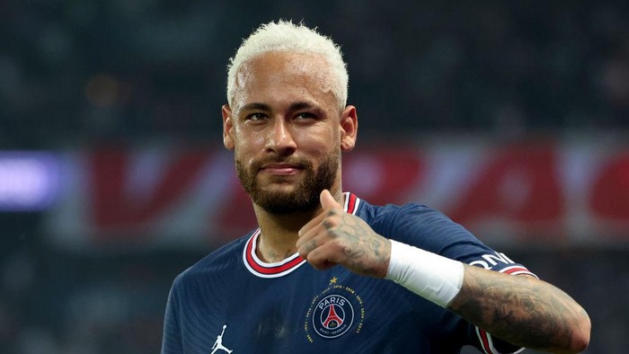 PARIS, FRANCE - MAY 21: Neymar Jr of PSG during the Ligue 1 Uber Eats match between Paris Saint-Germain (PSG) and FC Metz at Parc des Princes stadium on May 21, 2022 in Paris, France. (Photo by John Berry/Getty Images)