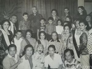 Nama-nama Pelawak Srimulat Asal Jatim, Mulai Asmuni hingga Tessy Nama-nama Pelawak Srimulat Asal Jatim, Mulai Asmuni hingga Tessy
