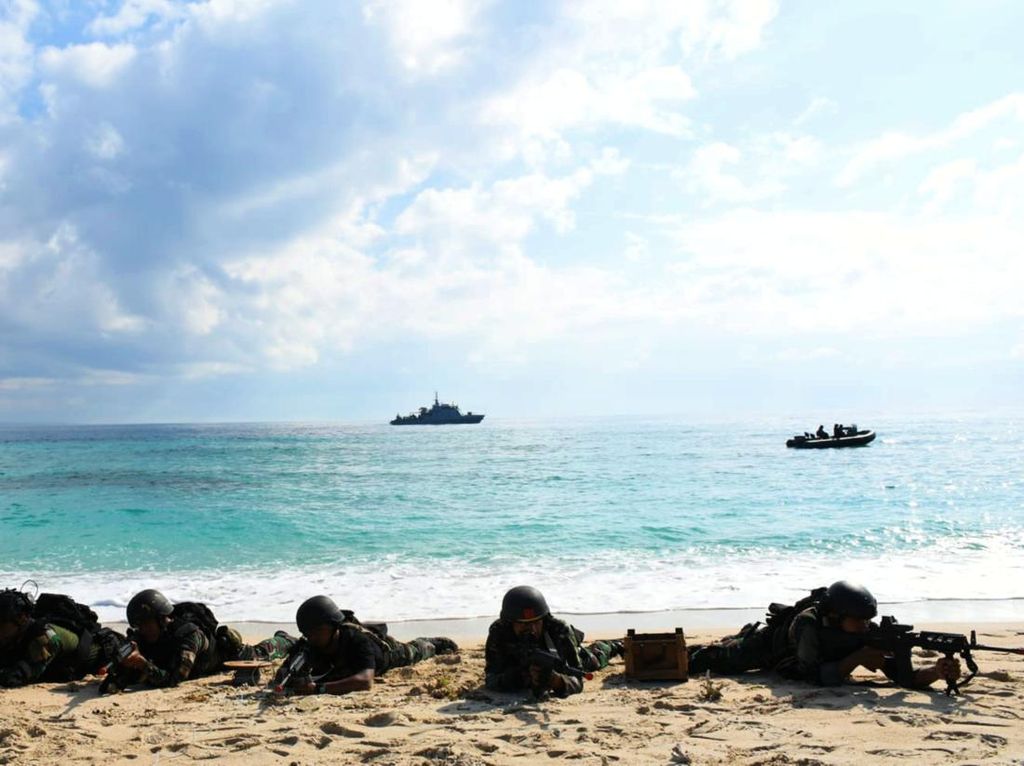 Pulau Tabuhan Banyuwangi Digempur Pasukan Katak TNI AL