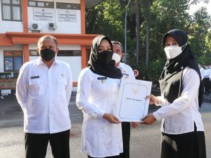 Dongkrak Kualitas Pendidikan, Bupati Mojokerto Angkat 204 Guru Jadi P3K