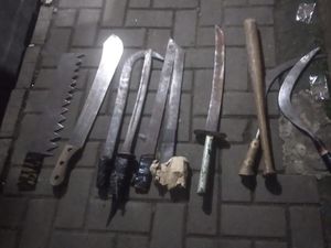 10 Sajam Tak Bertuan Ditemukan di Warung Sukabumi, Polisi Turun Tangan