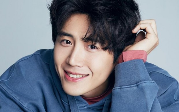 Potret Kim Seon Ho