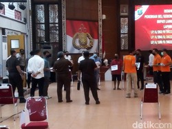 8 Tersangka Dihadirkan saat Rekonstruksi Kasus Kerangkeng Langkat
