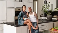 9 Potret Rumah Mewah Travis Barker, Tonjolkan Suasana Zen yang Damai