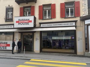 Rumah Rusia Digusur di Forum Ekonomi Dunia di Davos Rumah Rusia Digusur di Forum Ekonomi Dunia di Davos