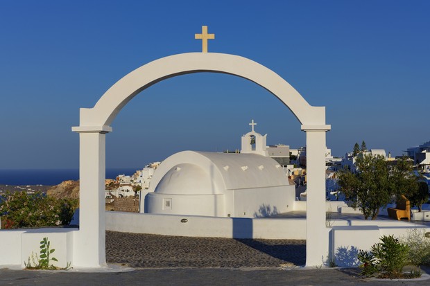Santorini merupakan merupakan bagian dari negara Yunani