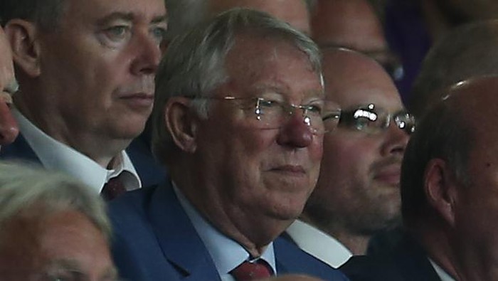 MANCHESTER, ENGLAND - SEPTEMBER 22: Sir Alex Ferguson of Manchester United watches from the directors box during the Carabao Cup Third Round match between Manchester United and West Ham United at Old Trafford on September 22, 2021 in Manchester, England. (Photo by Matthew Peters/Manchester United via Getty Images)
