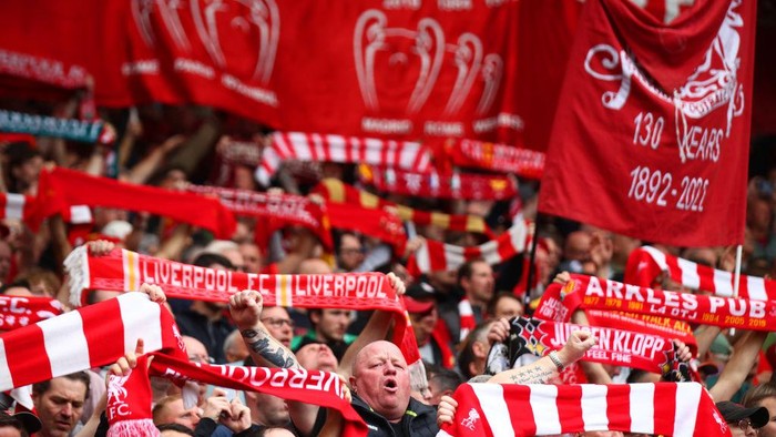 LIVERPOOL, ENGLAND - MAY 22: Liverpool fans support their team from The Kop during the Premier League match between Liverpool and Wolverhampton Wanderers at Anfield on May 22, 2022 in Liverpool, England. (Photo by Chris Brunskill/Fantasista/Getty Images)