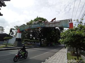 Gapura Selamat Datang Kota Tasikmalaya Disorot: Rusak-Tak Ikonik Gapura Selamat Datang Kota Tasikmalaya Disorot: Rusak-Tak Ikonik