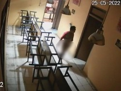 Viral Pria Setengah Bugil Bojonegoro Masuk Kafe yang Tak Dikunci
