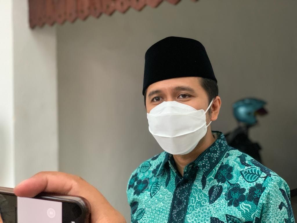 Emil Dardak Kenang Sang Ayah Lewat Lagu Frank Sinatra Emil Dardak Kenang Sang Ayah Lewat Lagu Frank Sinatra