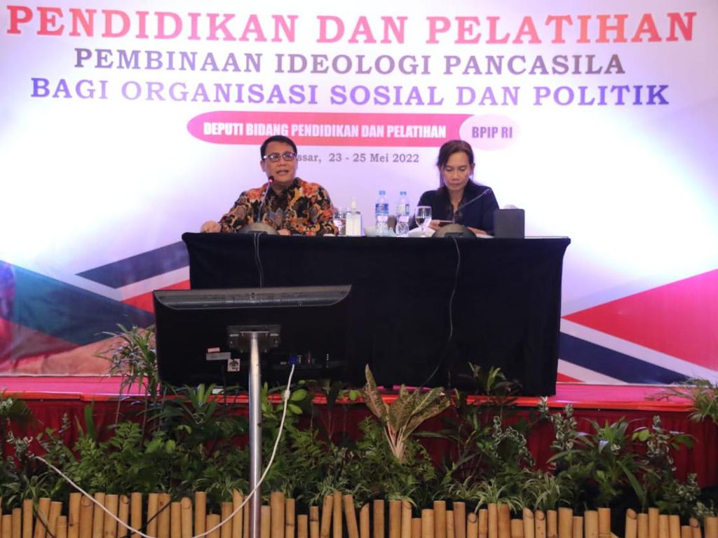 Ahmad Basarah: Jika Ada Ormas Anti Pancasila, Maka Hal itu Ahistoris Ahmad Basarah: Jika Ada Ormas Anti Pancasila, Maka Hal itu Ahistoris