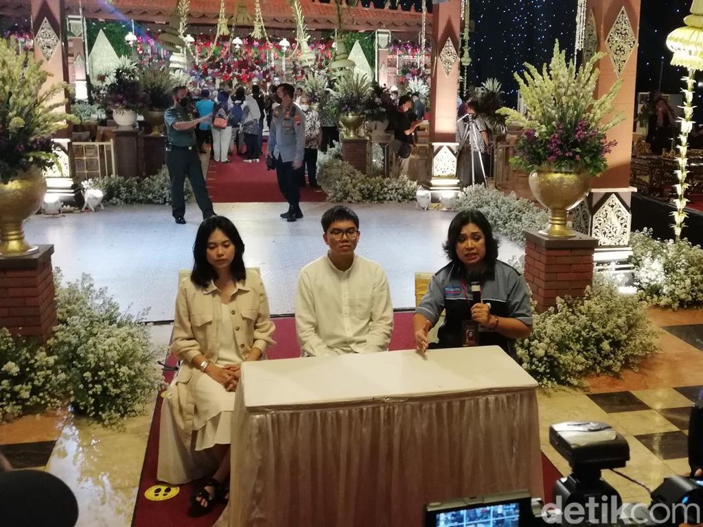 Akad Nikah Adik Jokowi-Ketua MK: Dibatasi 200 Tamu dan Wajib Cek Barcode Akad Nikah Adik Jokowi-Ketua MK: Dibatasi 200 Tamu dan Wajib Cek Barcode
