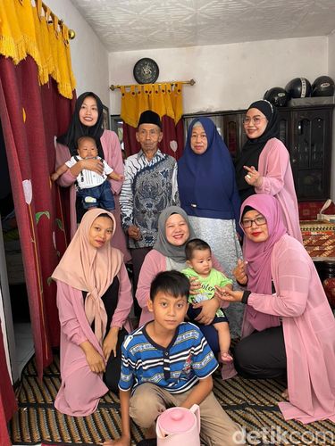 Acara lamaran bapak kandung Kiky, pemilik jasa penyelenggara pernikahan Kbsawedding.