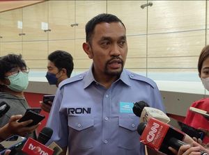 Ahmad Sahroni Laporkan Adam Deni Gegara Tudingan Membungkam Rp 30 M Ahmad Sahroni Laporkan Adam Deni Gegara Tudingan Membungkam Rp 30 M