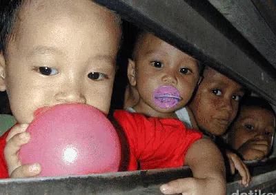 Beda Drastis! Naik Kereta Api Jadul Versus Jaman Now