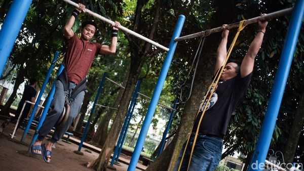 Bentuk Otot Nggak Harus ke Gym, Coba Nih Street Workout