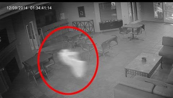 Bikin Merinding! 10 Penampakan Hantu dan Kejadian Aneh di Restoran