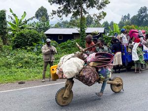 Chukudu, Sepeda Kayu Bantu Warga Kongo Angkut Barang
