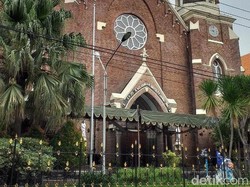 Gereja Katolik Kelahiran Santa Perawan Surabaya Ini Berusia 212 Tahun
