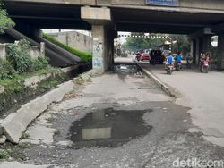 Setelah 8 Tahun Rusak, Jalan RPH Medan Deli Diperbaiki