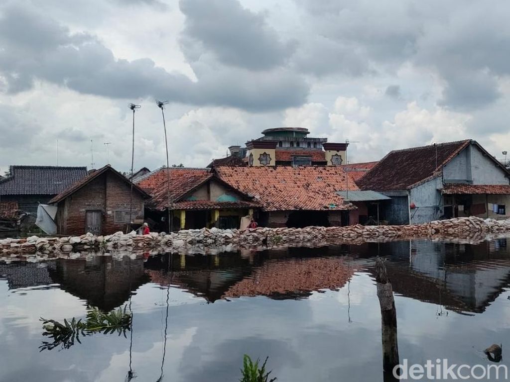 Banjir Rob di Kota Pekalongan Surut, Ratusan Warga Masih Mengungsi