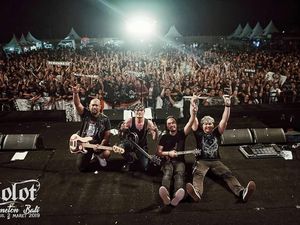 Lirik Lagu Lolot Band - Kejatuh Tresna Lirik Lagu Lolot Band - Kejatuh Tresna