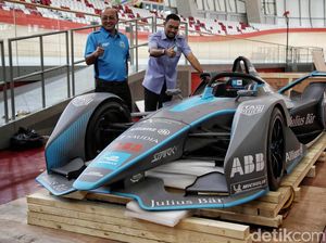 Serba-serbi Formula E: Sponsor Bir Sampai Replika Mejeng di HI Serba-serbi Formula E: Sponsor Bir Sampai Replika Mejeng di HI