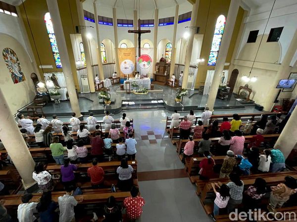 Menengok Pelaksanaan Misa Kenaikan Isa Almasih di Gereja Bekasi