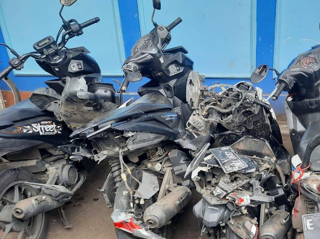 Sederet Fakta Kecelakaan Maut di Depan Menara Saidah Sederet Fakta Kecelakaan Maut di Depan Menara Saidah