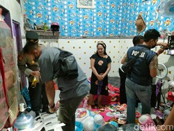 2 Perempuan di Gresik Pura-pura Tidur Saat Diamankan Ketika Pesta Miras
