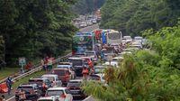 Padat! Penampakan Jalur Puncak Bogor Saat Libur Kenaikan Isa Almasih