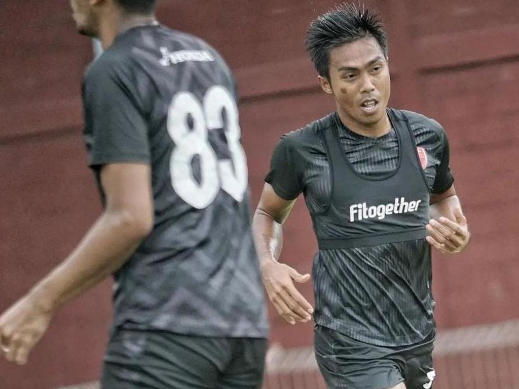 Misi Poin Penuh, Bek PSM Erwin Gutawa Waspadai Penyerang PSS Sleman Misi Poin Penuh, Bek PSM Erwin Gutawa Waspadai Penyerang PSS Sleman
