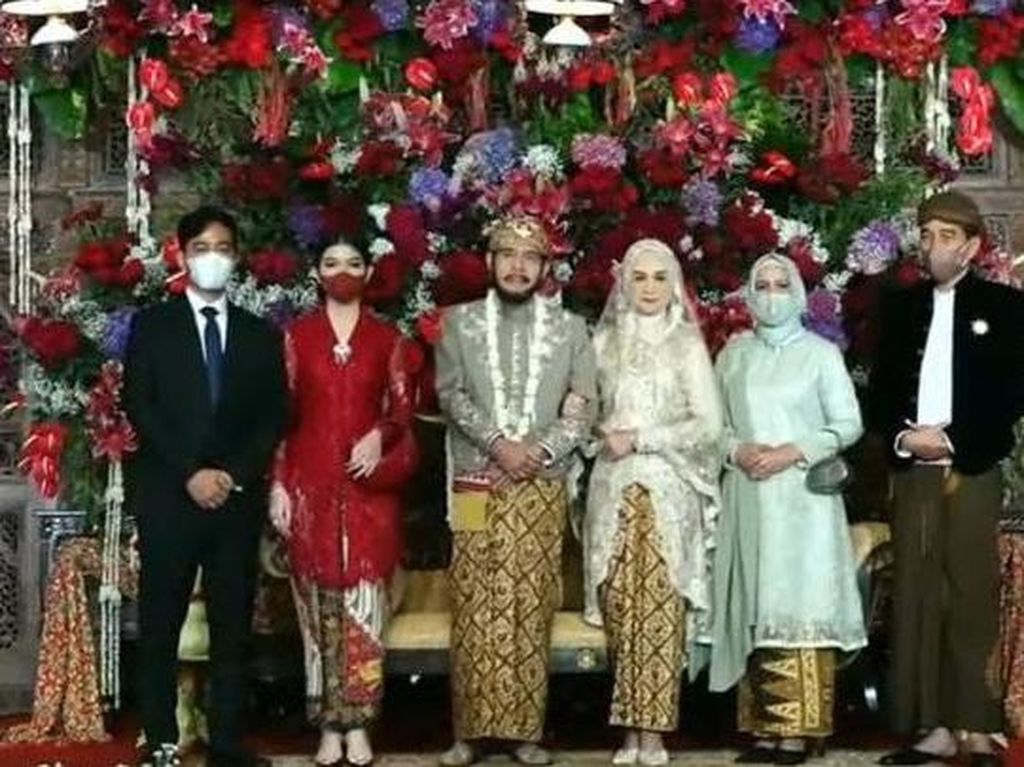 Ini Gaya Gibran dan Selvi di Pernikahan Ketua MK-Adik Jokowi