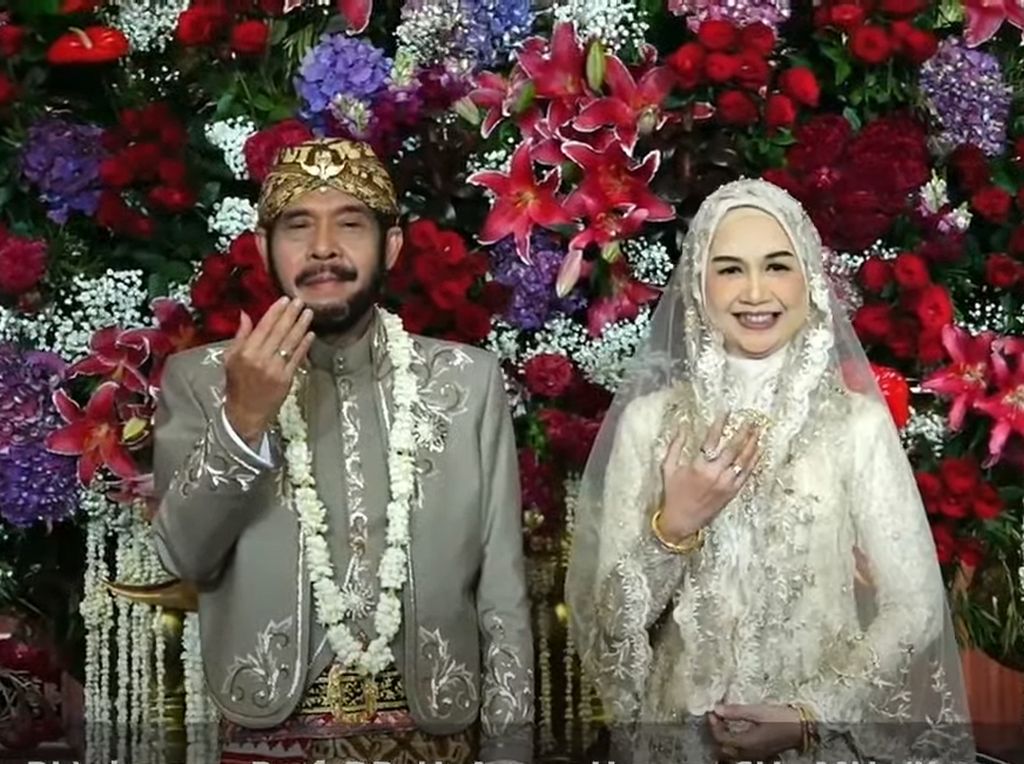Adik Jokowi Dapat Kado Ultah Istimewa dari Anwar Usman di Pernikahan